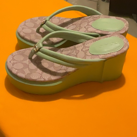 Coach Pistachio (Green) Platform Wedge Flip Flops Size 9, NWT - Picture 10 of 16